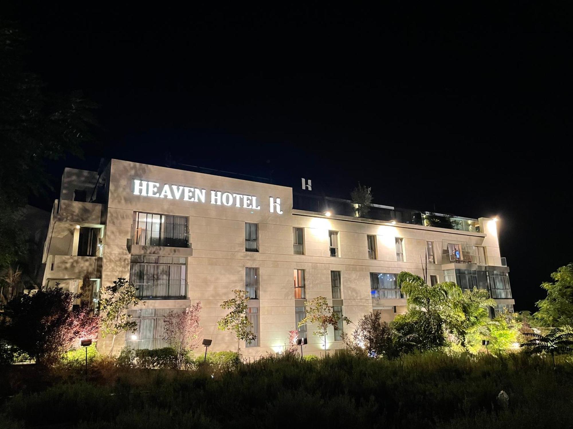 Heaven Prestige Hotel Jounieh Exterior photo